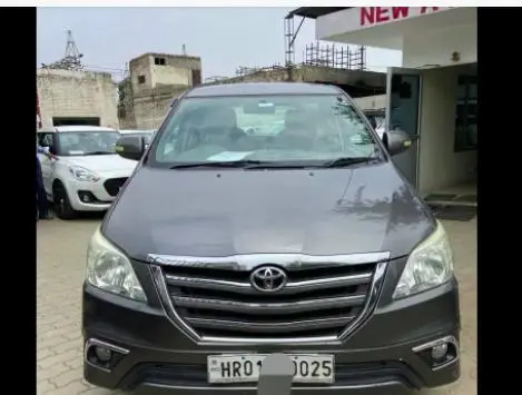 Toyota Innova 2.5 V 7 STR 2014