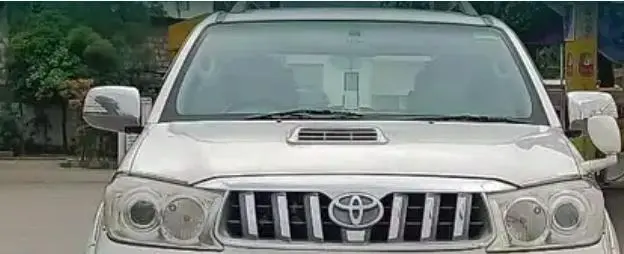 Toyota Fortuner 3.0 4x2 MT 2011