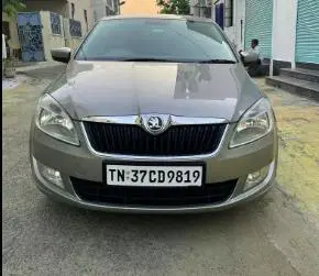 Skoda Rapid 1.6 TDI MT AMBITION PLUS 2013
