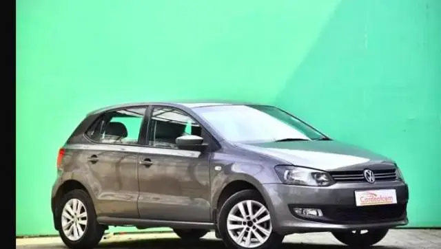 Volkswagen Polo Highline 1.2L (P) 2013