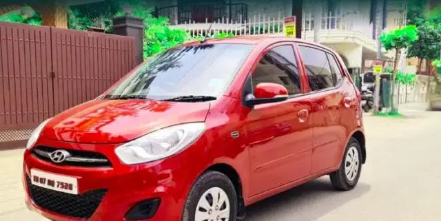 Hyundai i10 Sportz 1.2 AT 2012