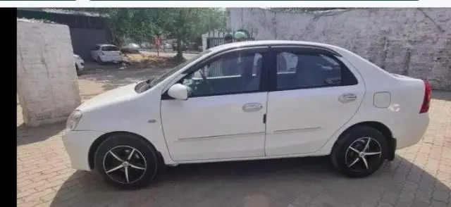 Toyota Etios GD 2012