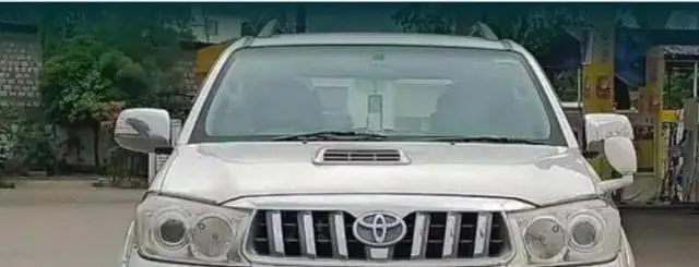 Toyota Fortuner 3.0 4x2 MT 2011