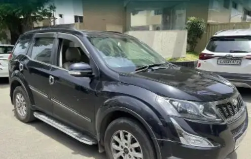 Mahindra XUV500 W10 2018