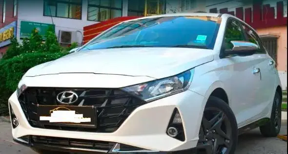Hyundai i20 Sportz 1.2 IVT Petrol 2021