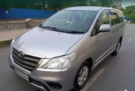 Toyota Innova 2.5 G 8 STR BS IV 2015
