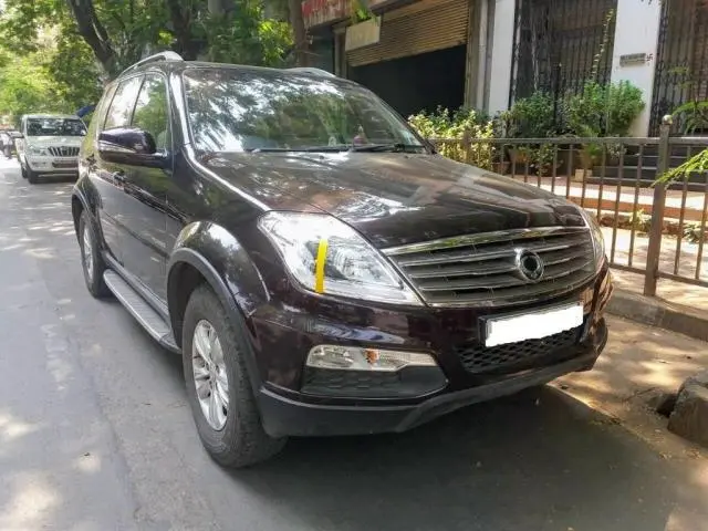 Mahindra Ssangyong Rexton RX7 2013