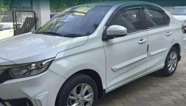 Honda Amaze 1.5 V CVT Diesel BS6 2021