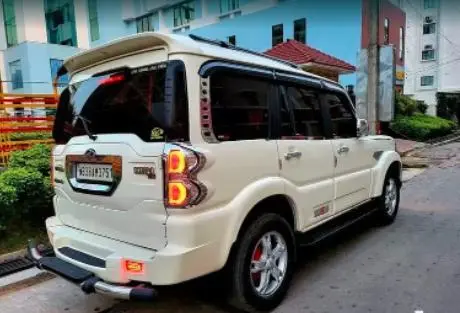 Mahindra Scorpio S10 4WD 2017