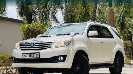 Toyota Fortuner 3.0 4X4 MT 2014