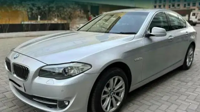BMW 5 Series 520D LUXURY LINE 2011