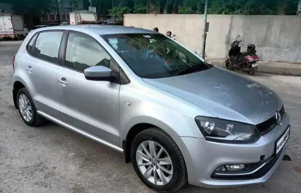 Volkswagen Polo Highline 1.2L (P) 2015
