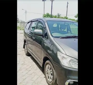 Toyota Innova 2.5 G (Diesel) 8 Seater BS IV 2014