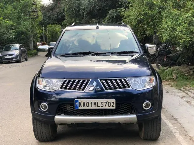 Mitsubishi Pajero Sport 4x4 MT 2015