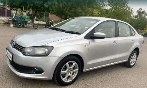 Volkswagen Vento Highline Petrol AT 2013