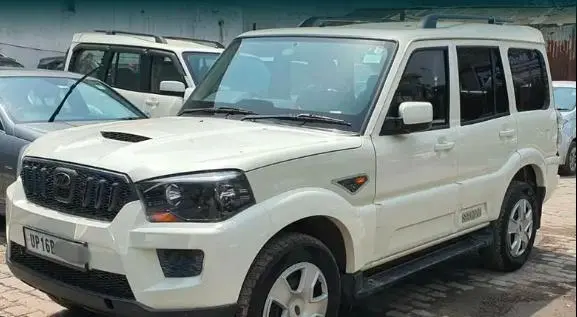 Mahindra Scorpio S6 Plus 2017