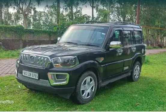 Mahindra Scorpio S6 Plus 2017
