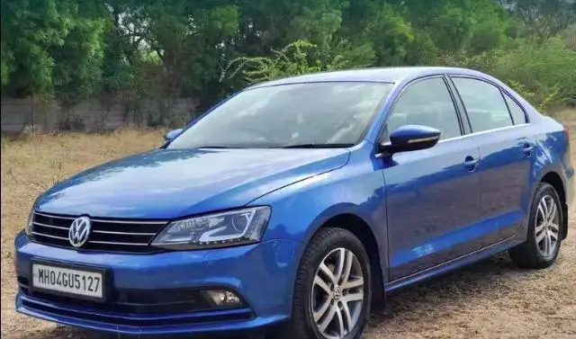 Volkswagen Jetta 2.0L TDI Highline AT 2015