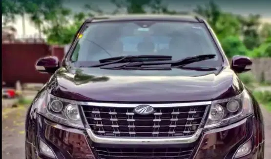 Mahindra XUV500 W7 2018