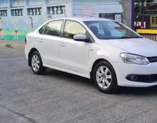 Volkswagen Vento Highline Petrol 2011