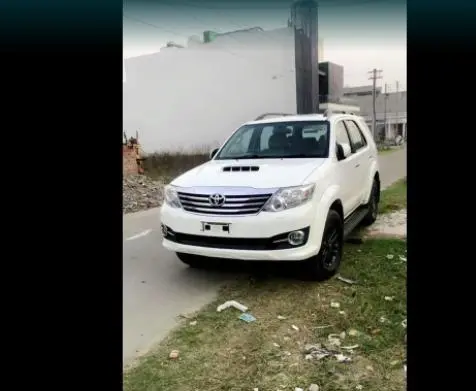 Toyota Fortuner 3.0 4x2 MT 2012