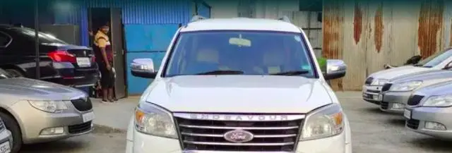 Ford Endeavour 3.0L 4X4 AT 2011