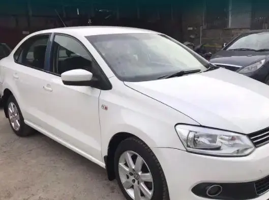 Volkswagen Vento 1.2 TSI Highline AT 2011