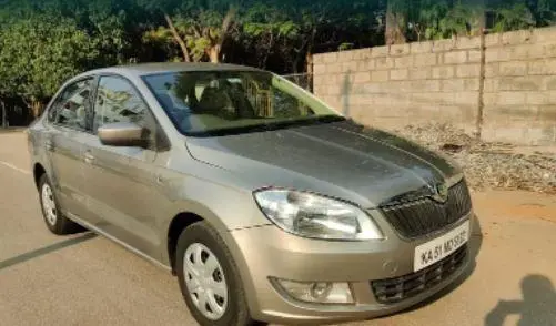 Skoda Rapid 1.6 MPI AT AMBITION PLUS 2013