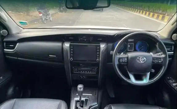 Toyota Fortuner 2.8 4x2 AT 2021