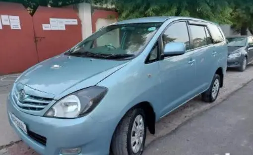 Toyota Innova 2.5 GX 8 STR BS IV 2011