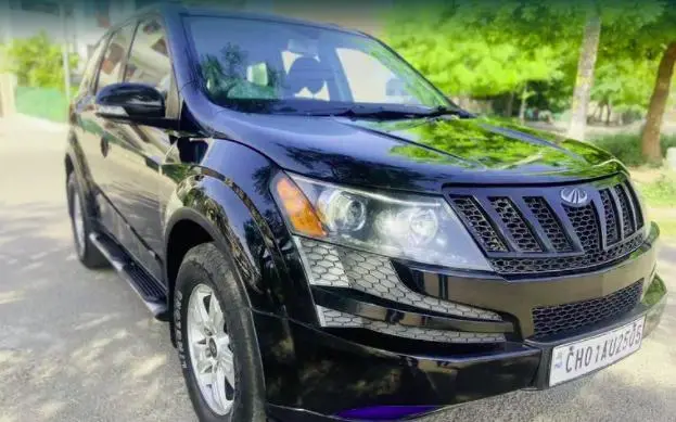 Mahindra XUV500 W8 2013