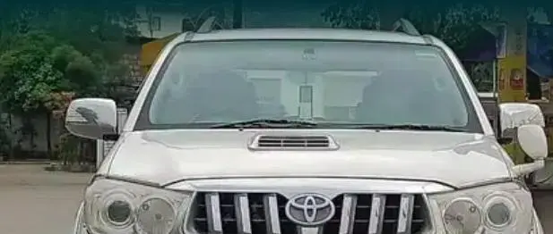 Toyota Fortuner 3.0 4X4 MT 2011