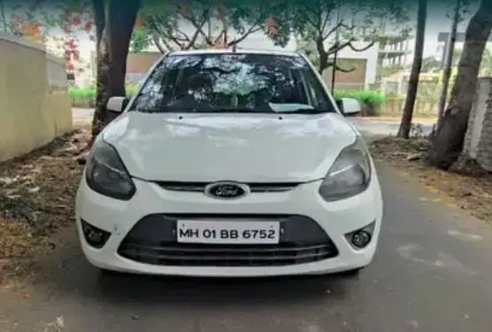 Ford Figo 1.5D TITANIUM PLUS MT 2012