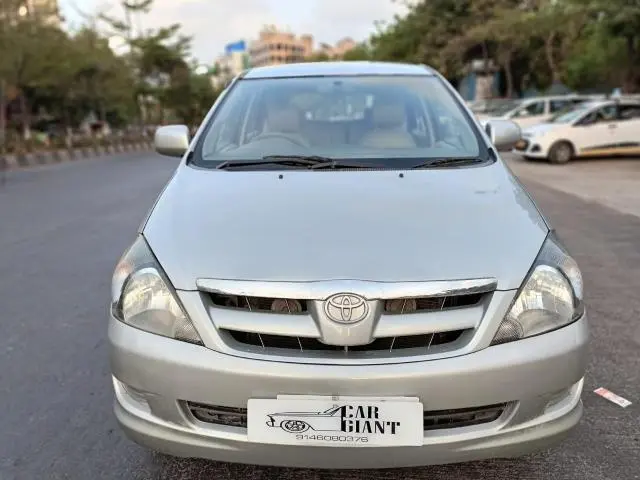Toyota Innova 2.5 V 7 STR 2006