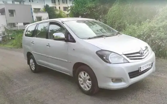 Toyota Innova 2.5 V 8 STR 2010