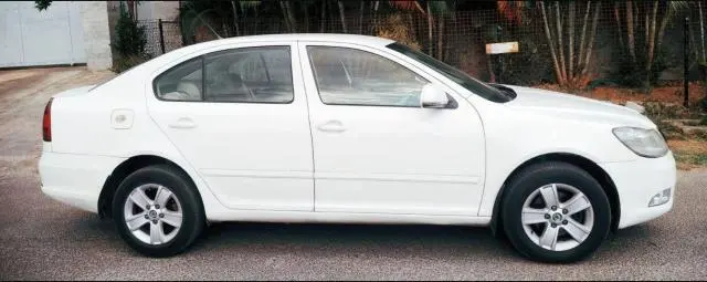 Skoda Laura AMBIENTE 1.9 TDI AT 2010