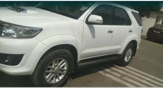 Toyota Fortuner 3.0 4X4 MT 2012