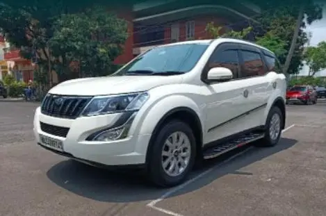 Mahindra XUV500 W10 2018