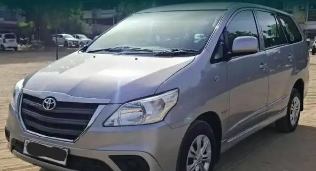Toyota Innova 2.5 G 7 STR BS IV 2015