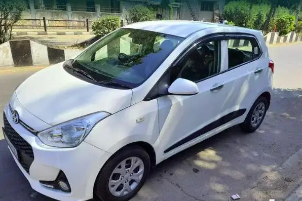 Hyundai Grand i10 Sportz CRDi 2017