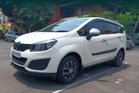 Mahindra Marazzo M2 8 STR 2020