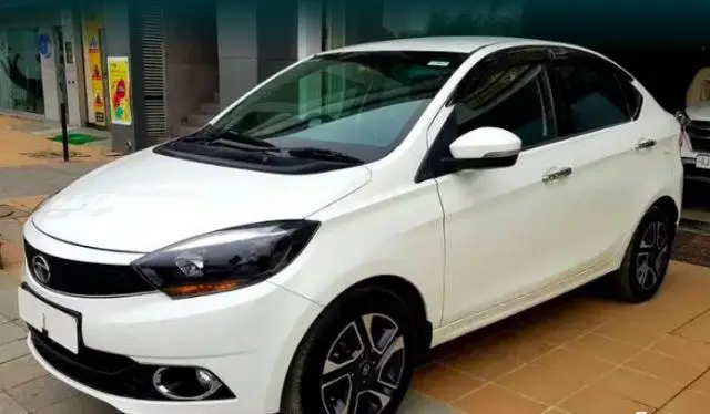 Tata Tiago Revotron XZ 2017