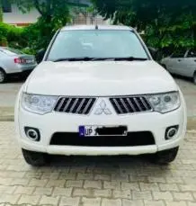 Mitsubishi Pajero Sport 2.5 MT 2013
