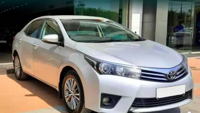 Toyota Corolla Altis 1.8 GL 2014