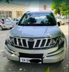 Mahindra XUV500 W6 2013