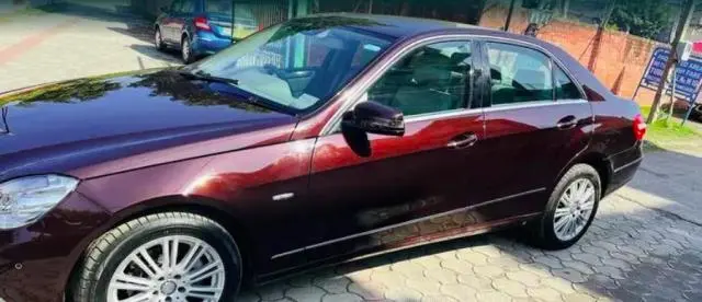 Mercedes-Benz E-Class E 220 CDI Avantgarde 2012