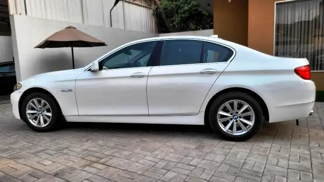 BMW 5 Series 520D MODERN LINE 2013