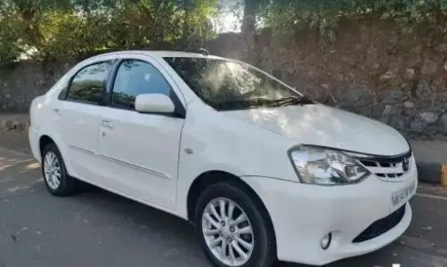 Toyota Etios V 2012