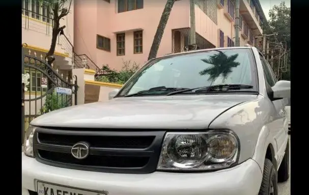 Tata Safari 4X2 EX 2008