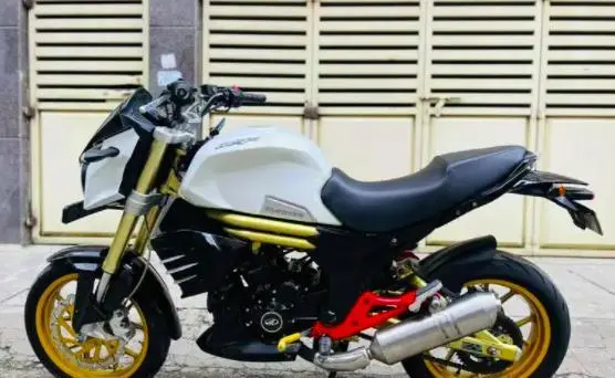 Mahindra Mojo 300cc 2015